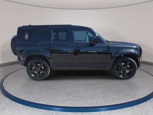 New 2026 Land Rover Defender 110 X-Dynamic SE AWD/4WD image 4