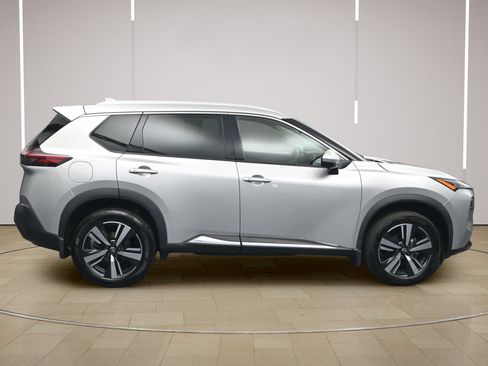 Used 2022 Nissan Rogue SL FWD image 8