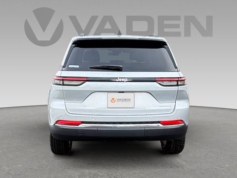 New 2026 Jeep Grand Cherokee Laredo X RWD image 20