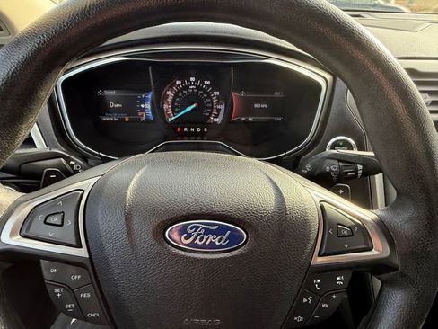 Certified 2017 Ford Fusion SE w/ Fusion SE Technology Package image 19