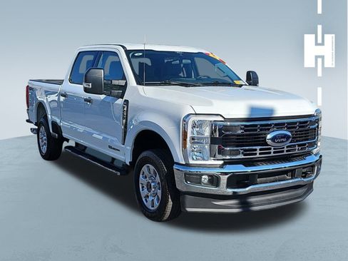 Used 2024 Ford F250 XLT image 1
