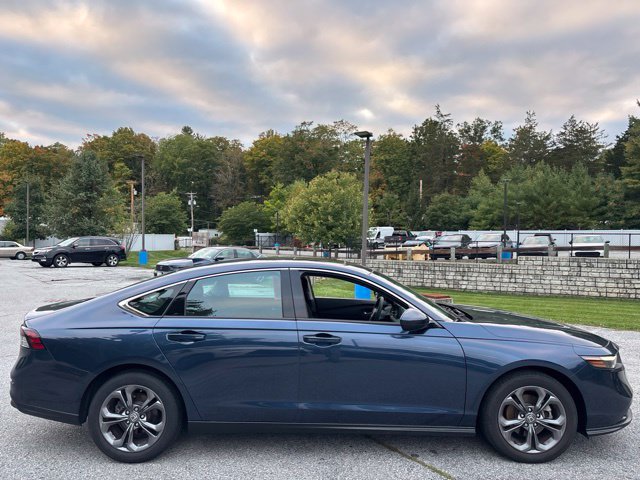 Used 2023 Honda Accord EX image 10