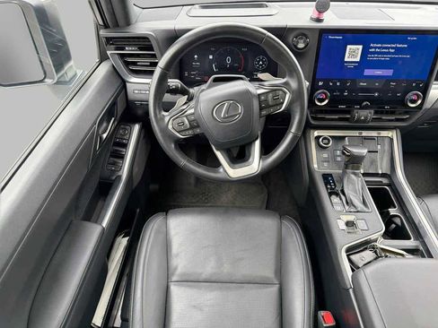 Used 2024 Lexus GX 550 w/ Cold Area Package image 12