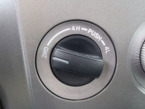 Used 2016 Toyota Sequoia Platinum image 18