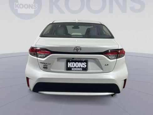 Used 2022 Toyota Corolla LE w/ LE Convenience Package FWD image 2