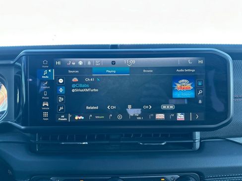 Used 2024 Jeep Wrangler Unlimited Rubicon w/ Convenience Group image 21