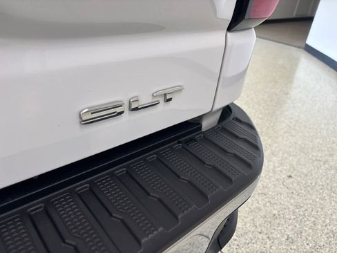 Used 2024 GMC Sierra 1500 SLT w/ SLT Convenience Package image 14