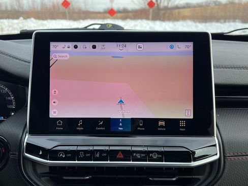 Used 2024 Jeep Compass Trailhawk w/ Trailhawk Elite Group image 25