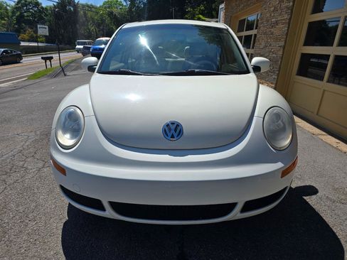 Used 2008 Volkswagen Beetle Triple White Edition FWD image 25