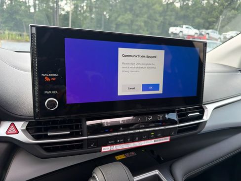 New 2026 Toyota Sienna XLE FWD image 33