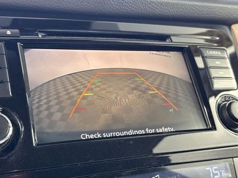 Used 2020 Nissan Rogue SV image 17