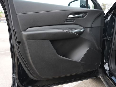 Certified 2025 Cadillac XT4 Premium Luxury image 19