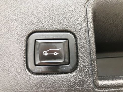 Used 2020 GMC Terrain Denali w/ Denali Premium Package image 16