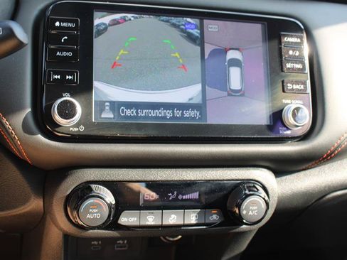 Used 2023 Nissan Kicks SR w/ Interior Electronics Package FWD image 13