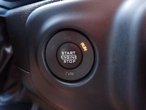 Used 2023 Jeep Wrangler Unlimited Sahara AWD/4WD image 20