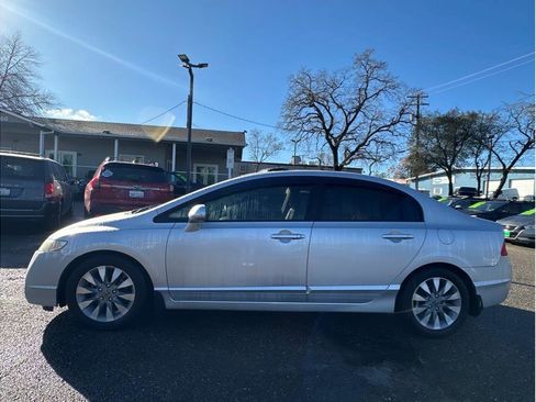 Used 2011 Honda Civic EX-L image 4