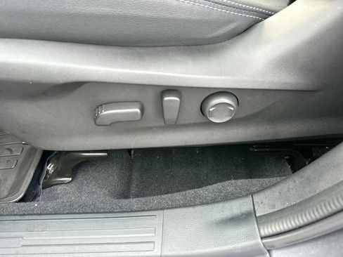 Certified 2023 Subaru Forester Premium image 23