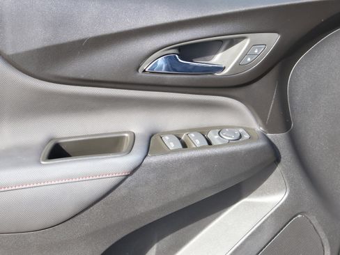 Used 2023 Chevrolet Equinox RS image 24