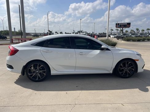Used 2020 Honda Civic Sport image 2