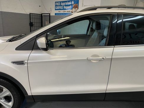 Used 2016 Ford Escape SE w/ SE Leather Comfort Package image 13