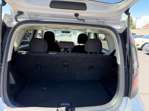 Used 2016 Kia Soul FWD image 14