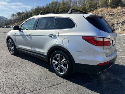 Used 2016 Hyundai Santa Fe SE w/ Option Group 03 image 4