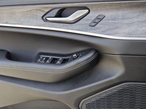 New 2025 Jeep Grand Cherokee Limited image 23