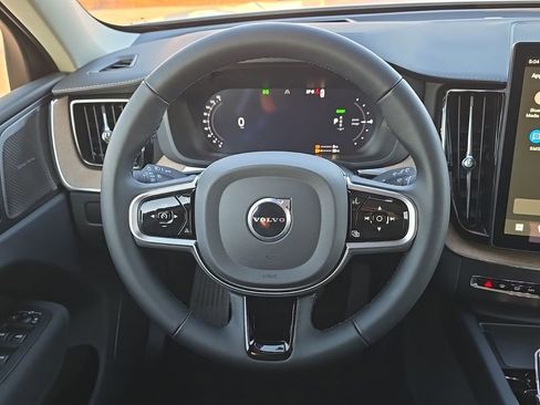 New 2026 Volvo XC60 T8 Ultra w/ Climate Package AWD/4WD image 14