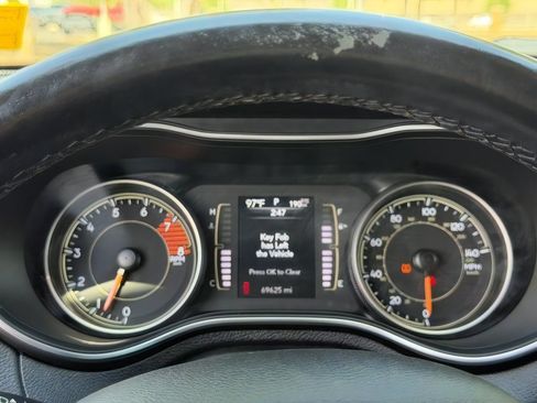 Used 2020 Jeep Cherokee Latitude Lux w/ Quick Order Package 26H Lux FWD image 24