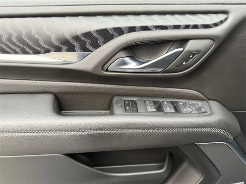 Used 2024 GMC Yukon Denali image 11