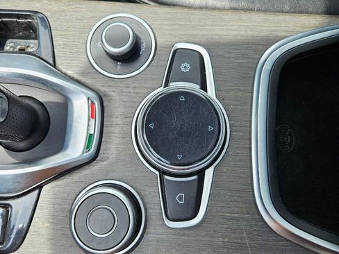 Used 2022 Alfa Romeo Stelvio Ti w/ Active Assist Plus Package image 31