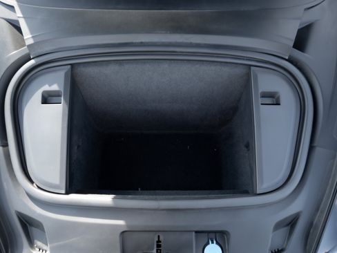 Used 2021 Porsche Taycan 4S image 35