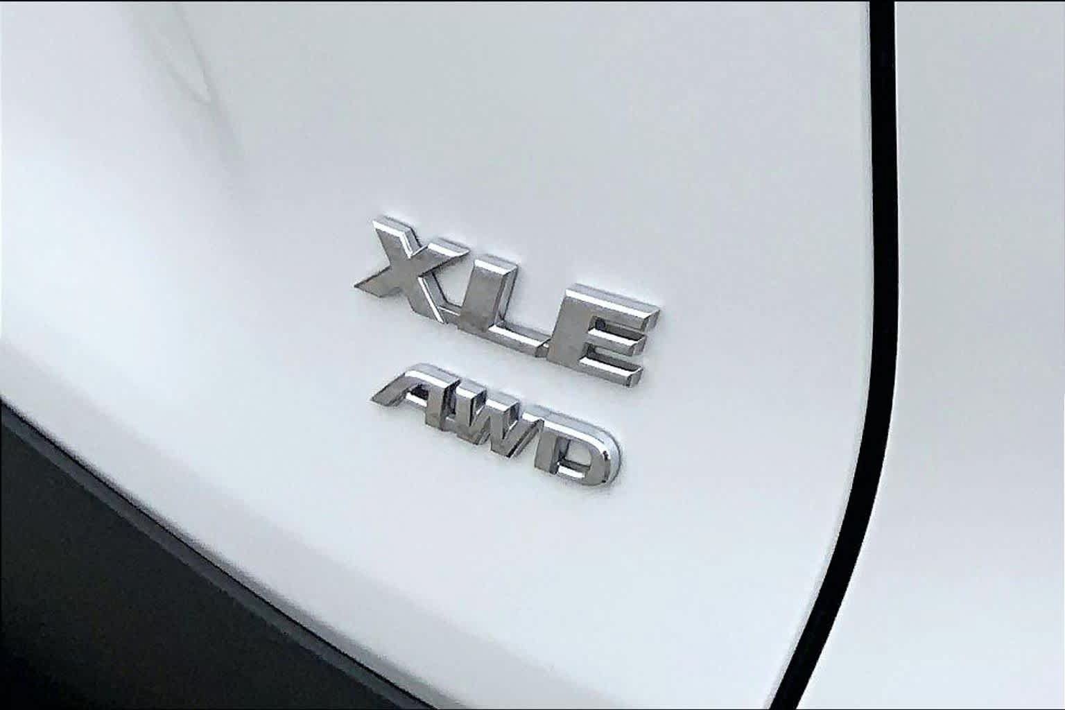 Used 2023 Toyota RAV4 XLE Premium AWD/4WD image 30