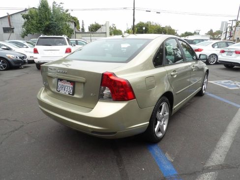 Used 2008 Volvo S40 2.4i FWD image 3