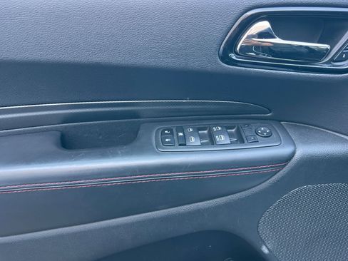 Used 2023 Dodge Durango GT image 11