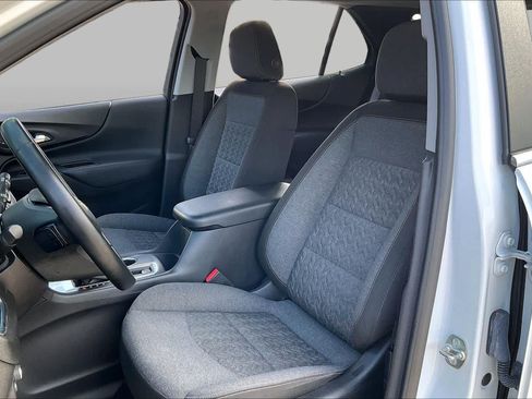 Used 2024 Chevrolet Equinox LT FWD image 9