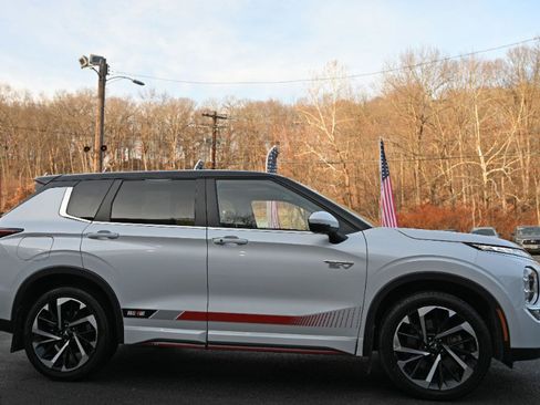 Used 2024 Mitsubishi Outlander Ralliart image 9