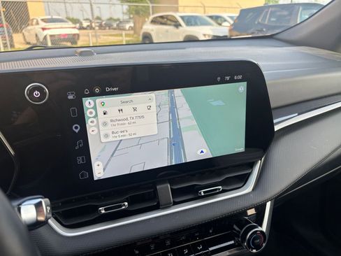 Used 2025 Chevrolet Equinox LT FWD image 20