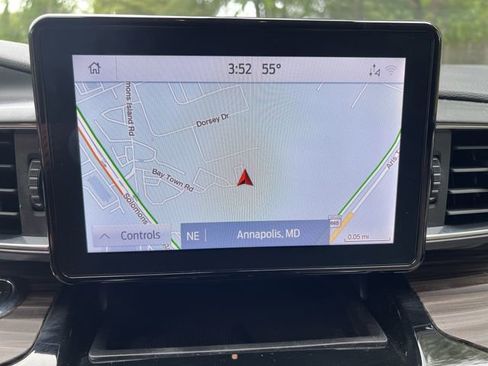 Used 2021 Ford Explorer Limited w/ Equipment Group 301A RWD image 10