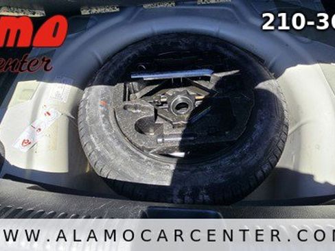 Used 2011 Volkswagen Jetta SE image 25