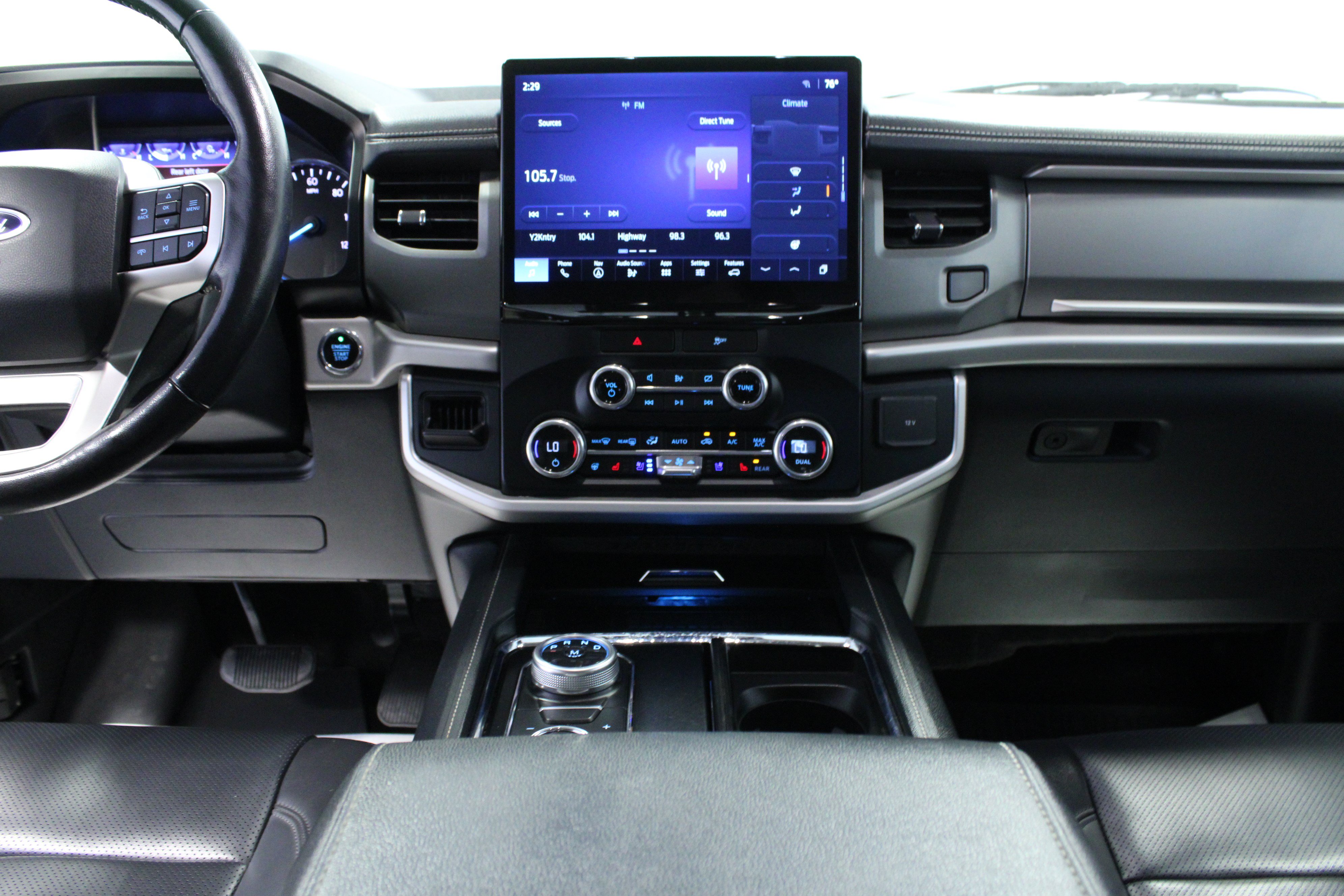 Used 2023 Ford Expedition XLT AWD/4WD image 19