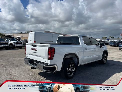 New 2026 GMC Sierra 1500 SLE image 7