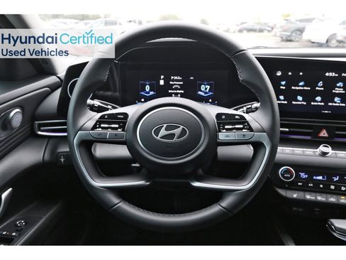 Certified 2025 Hyundai Elantra SEL image 16