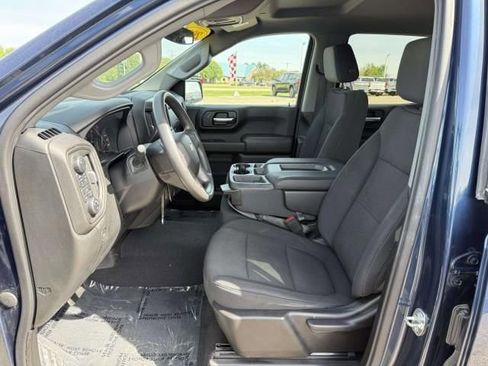 Used 2020 Chevrolet Silverado 1500 Custom w/ Custom Value Package AWD/4WD image 10