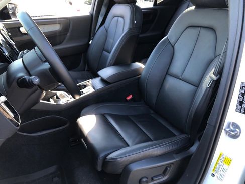 Used 2023 Volvo XC40 B5 Plus w/ Driver Assist Package image 33