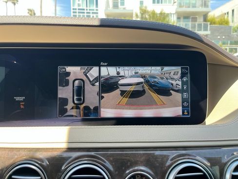 Used 2019 Mercedes-Benz S 560 Sedan image 26