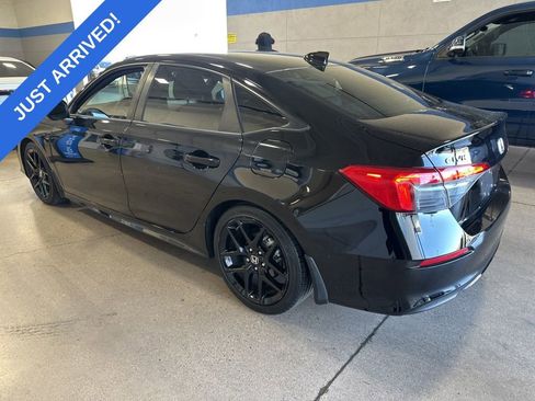 Used 2023 Honda Civic Sport image 4