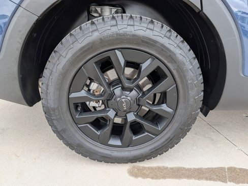 Used 2025 Kia Telluride AWD image 12