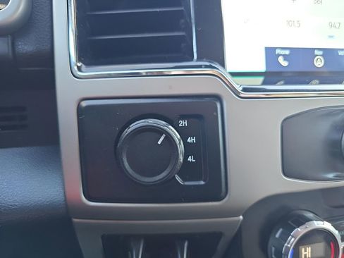 Used 2022 Ford F250 Lariat w/ Lariat Value Package image 18