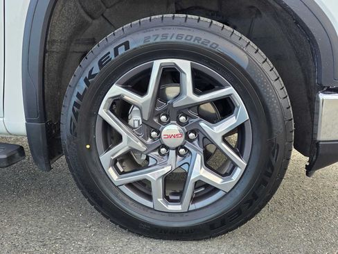 Used 2023 GMC Sierra 1500 SLT w/ SLT Premium Package AWD/4WD image 9